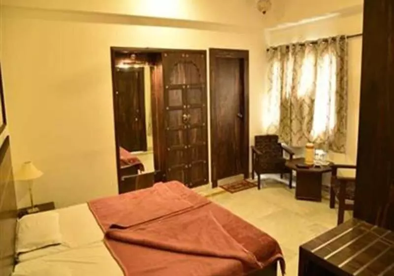 Fotos del hotel Saheli Palace:  12