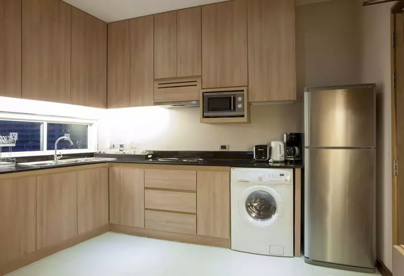 Fotos del hotel V Residence Serviced Apartment:  16