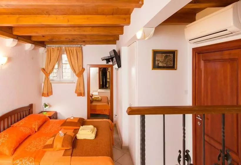 Fotos del hotel Apartments Ivana Old Town:  5