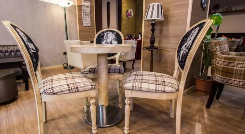 Fotos del hotel Eagle Tirana:  9