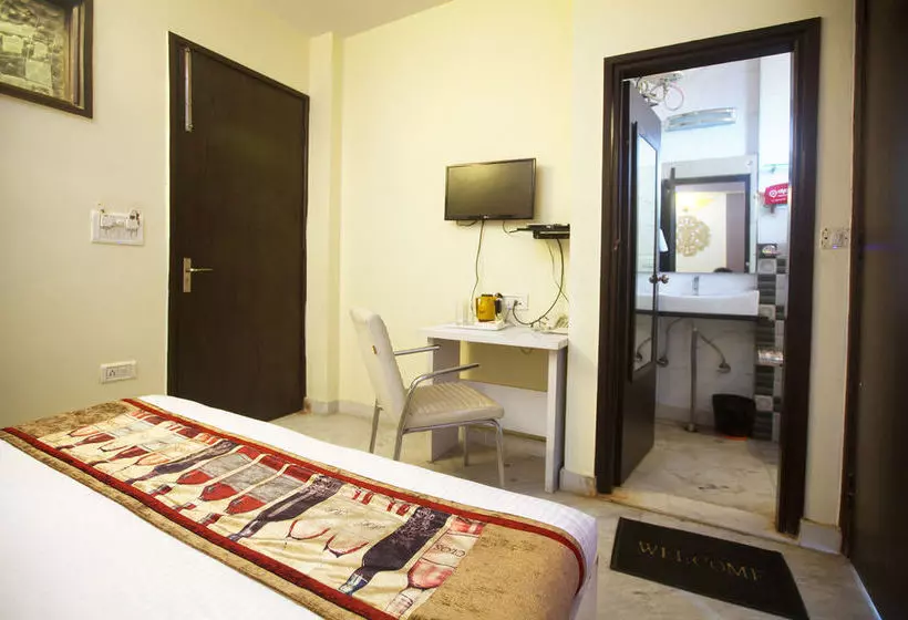 Fotos del hotel Oyo Rooms Rajouri Garden:  19