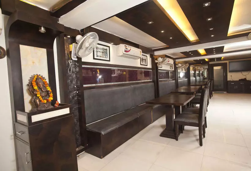 Fotos del hotel Oyo Rooms Rajouri Garden:  9