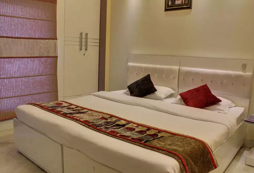 Fotos del hotel Oyo Rooms Rajouri Garden:  11