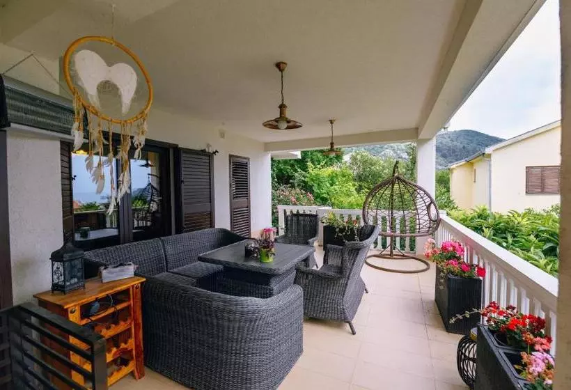 Fotos del hotel Villa Mirenza:  9