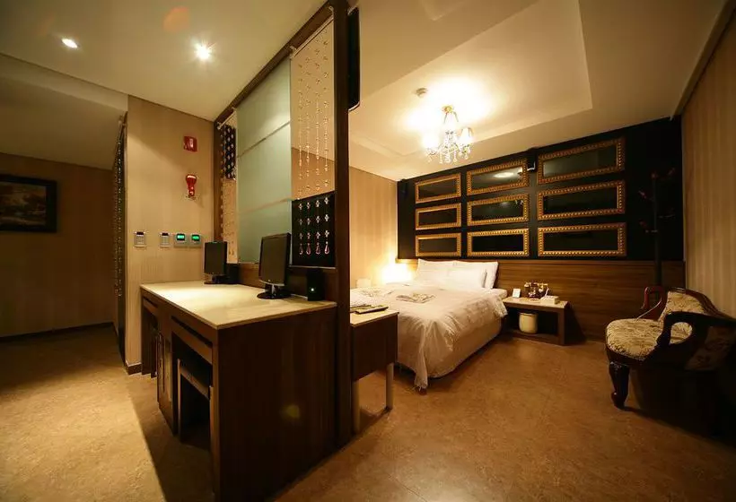 Fotos del hotel Lanuit:  23