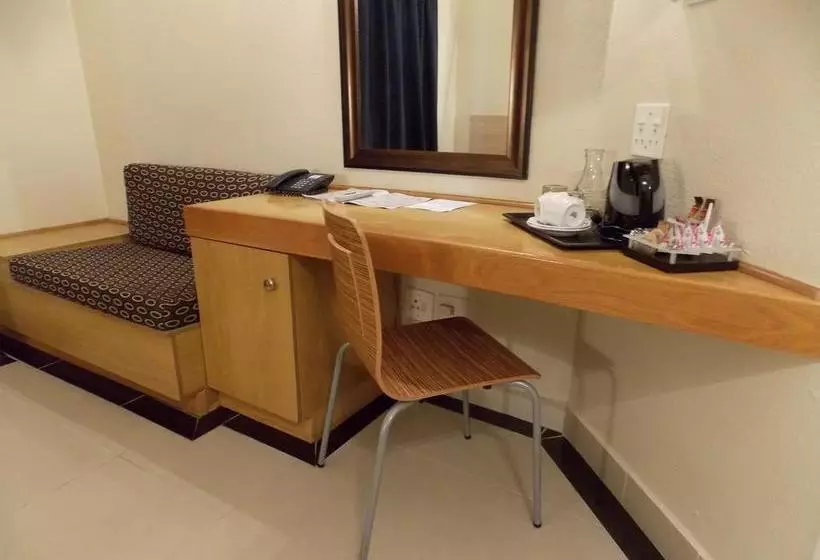 Fotos del hotel Sierra On Main:  2