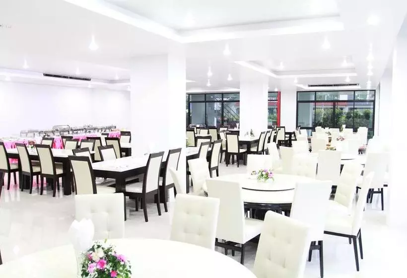 Fotos del hotel 101 Holiday Suite:  13