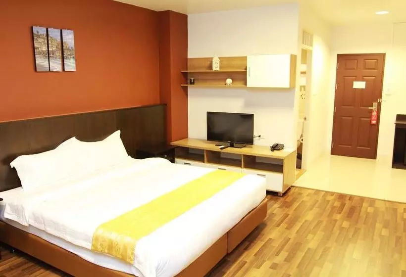 Fotos del hotel 101 Holiday Suite:  18