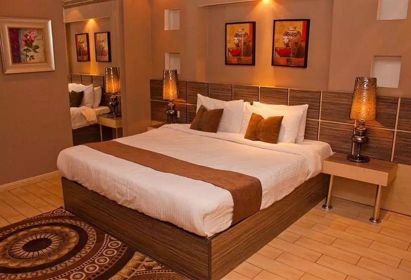 Fotos del hotel Nayara Old Airport Apartments:  3