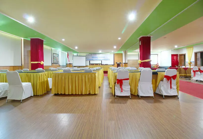 Fotos del hotel Denpasar Makassar:  14