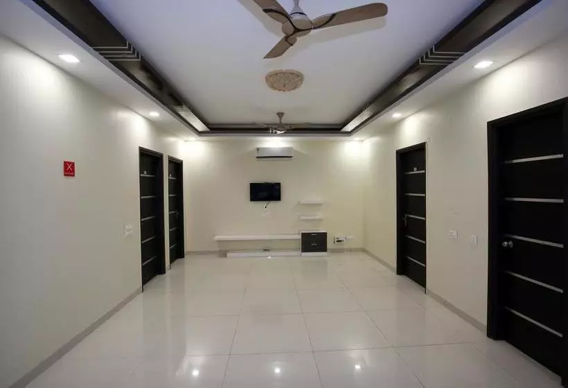 Fotos del hotel Fabhotel Shashank Villa:  7