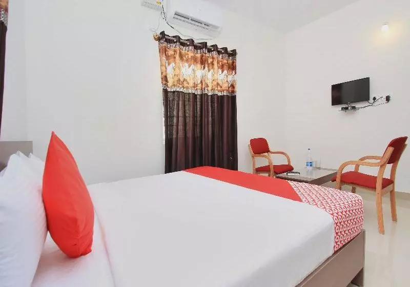 Fotos del hotel Oyo 11730 Maruthi Global:  8