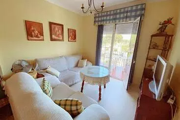 Apartamento De 3 Habitaciones, Zona Muy Tranquila A Unos Minutos De La Playa - Moguer