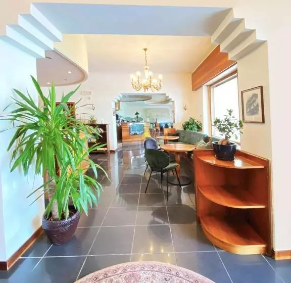 Fotos del hotel Tappeiner:  2