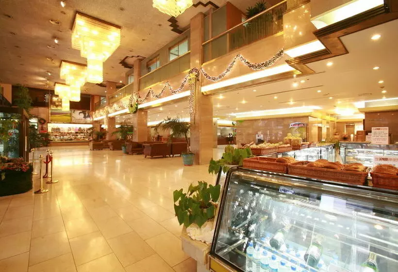 Fotos del hotel Capital:  11