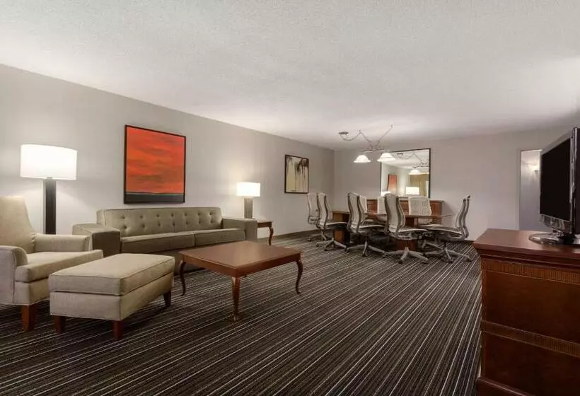 Fotos del hotel Sonesta Suites Dallas Park Central:  3