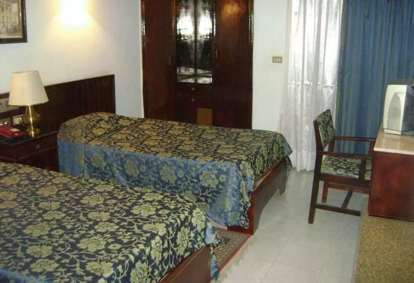 Fotos del hotel New Windsor:  12