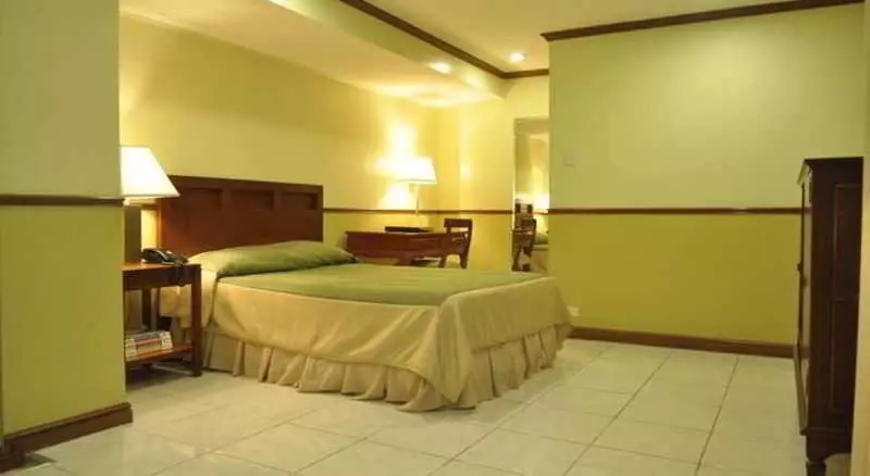 Fotos del hotel Garden Plaza Hotel and Suites:  6