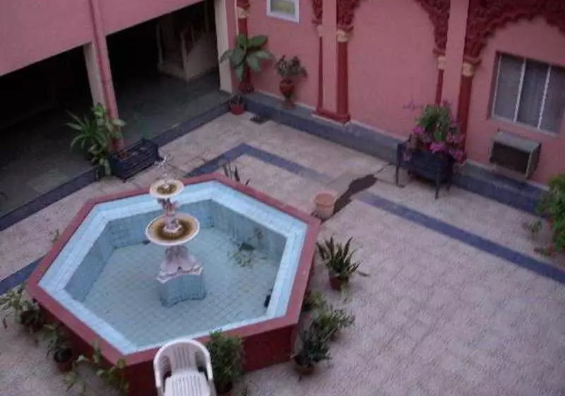 Fotos del hotel Pallavi International:  11