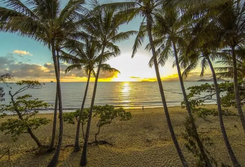 Fotos del hotel Marlin Waters Beachfront Apartments:  16