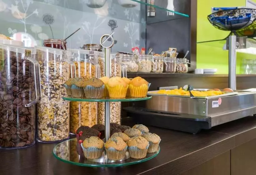 Fotos del hotel Dresden Airport:  11