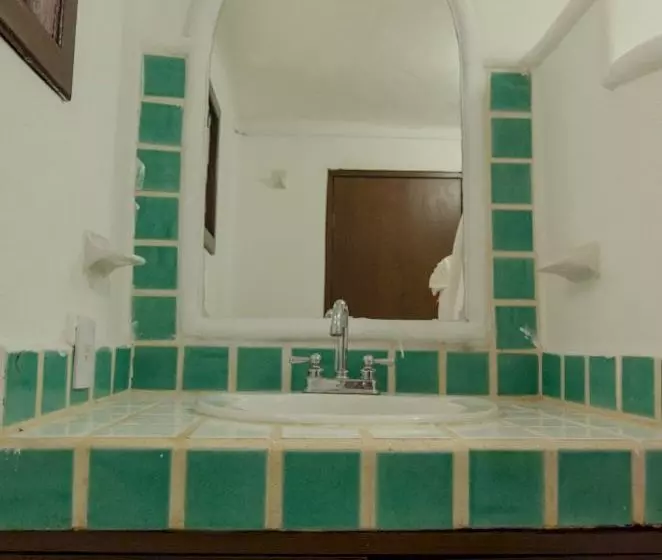 Fotos del hotel Partyholic:  11