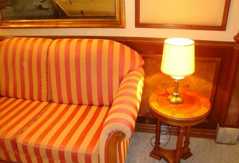 Fotos del hotel President:  25