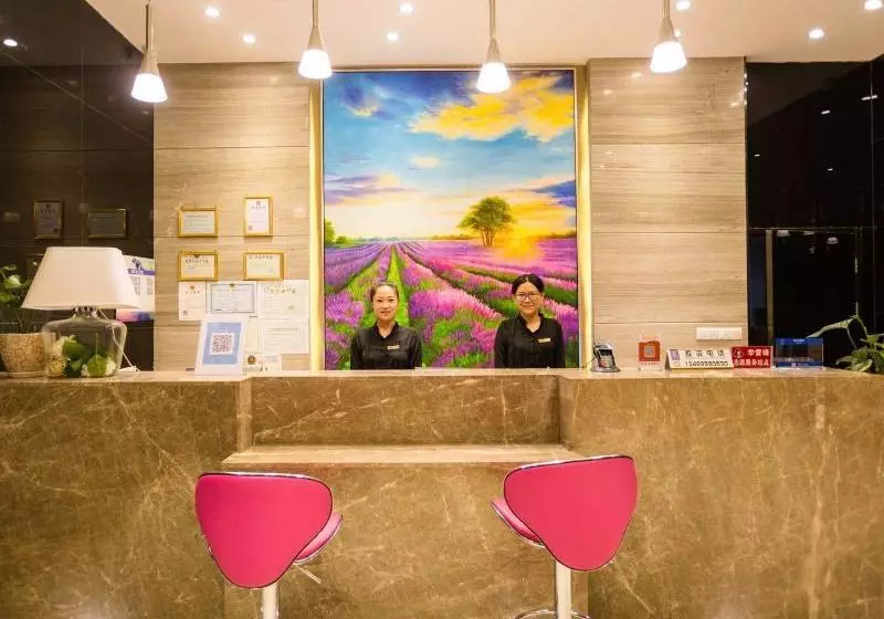 Lavande Hotel Guiyang Normal University