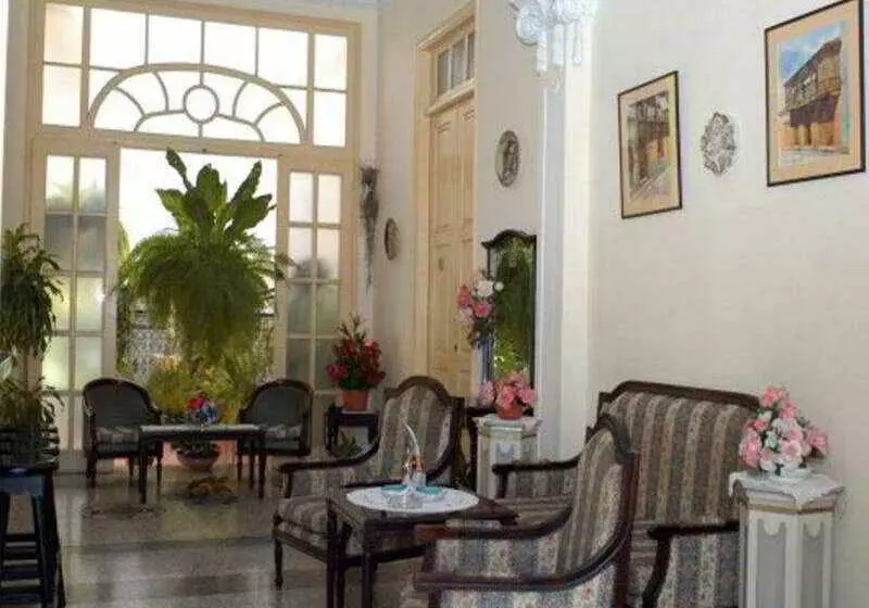 Fotos del hotel E San Basilio:  5