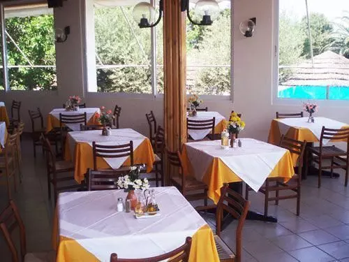 Fotos del hotel Mikro Village:  3