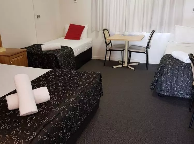 Fotos del hotel Cluden Park Motor Inn:  16