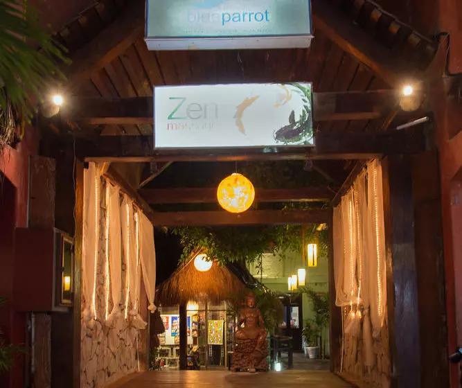 Fotos del hotel Blue Parrot Fifth Avenue:  3