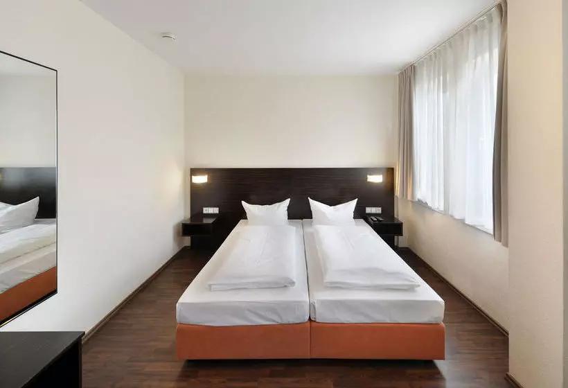 Fotos del hotel Fair Hotel Europaallee:  11