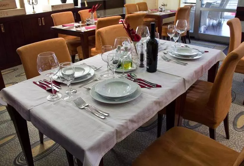 Fotos del hotel Atina:  15