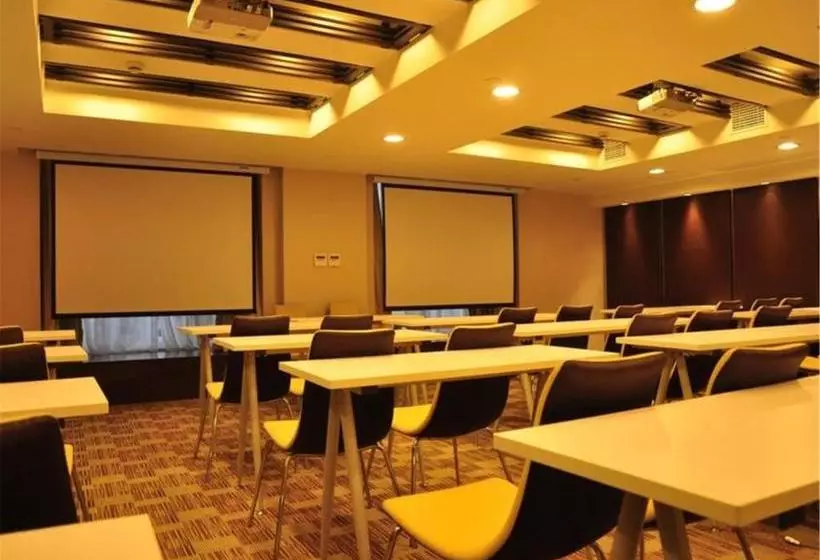 Fotos del hotel Ji  Shanghai Jingan Temple Kangding Road:  5