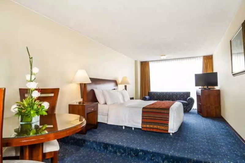 Fotos del hotel 51 Plaza:  16