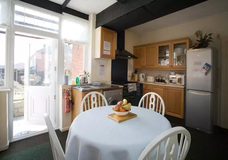 Fotos del hotel James Guest House:  6