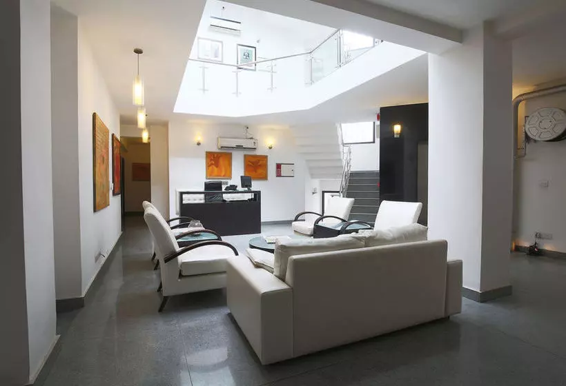 Fotos del hotel Fabhotel Pvr Saket 2:  16