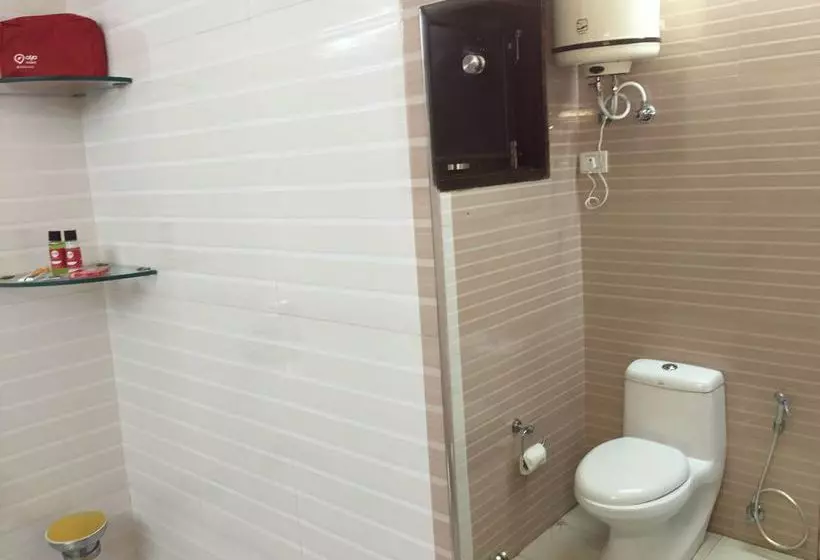 Fotos del hotel Oyo Rooms Gaffar Market 1:  20