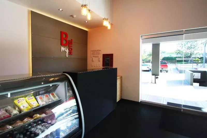 Fotos del hotel B My Hotel:  5