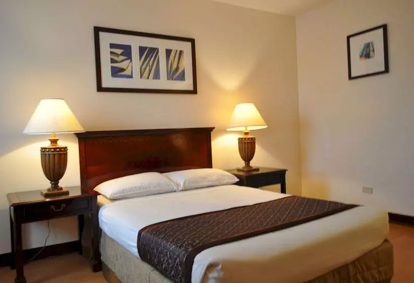 Fotos del hotel Subic Bay Travelers  & Event Center:  2