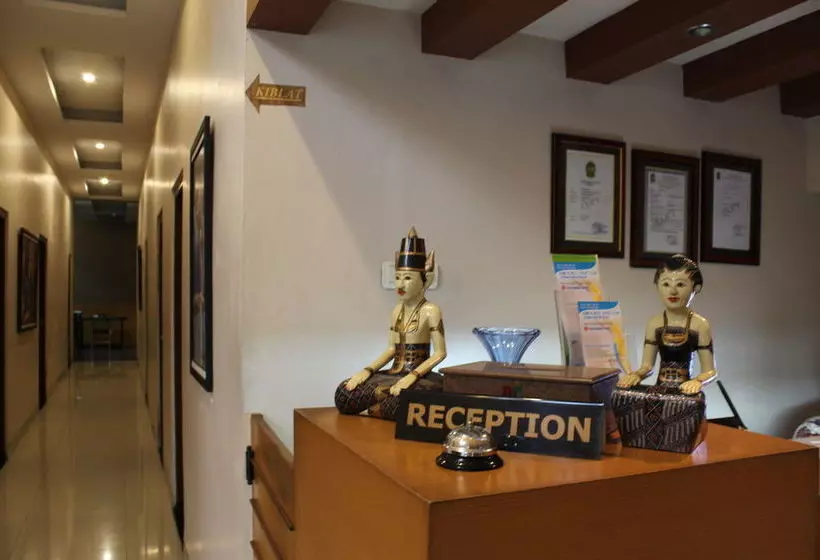 Fotos del hotel Grand Surya Hotel Yogyakarta:  4