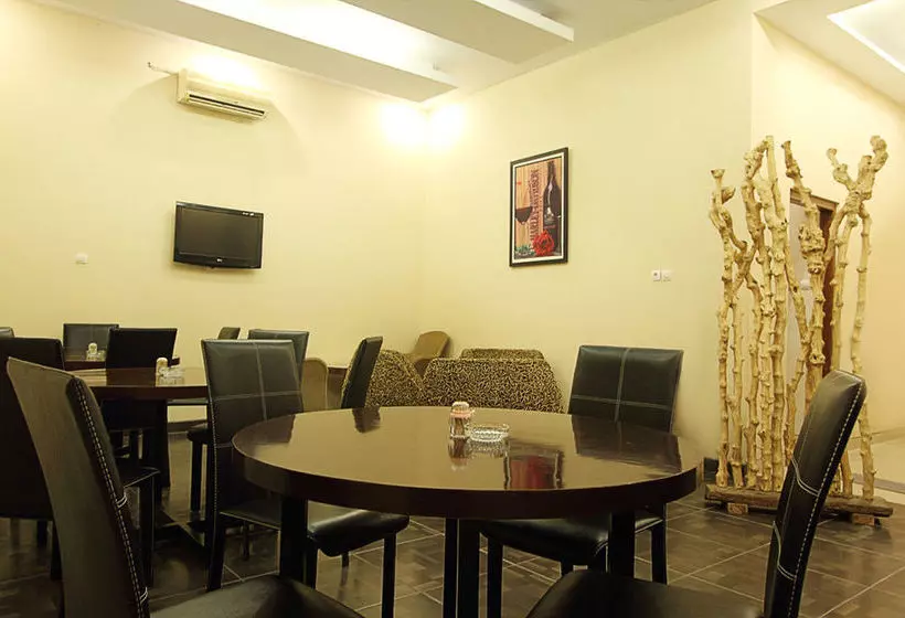 Fotos del hotel Grand Surya Hotel Yogyakarta:  12