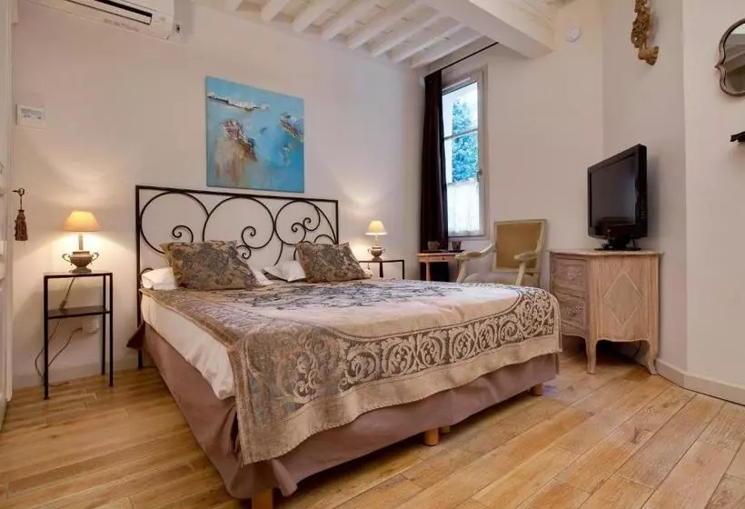 Fotos del hotel Autour Du Petit Paradis:  10