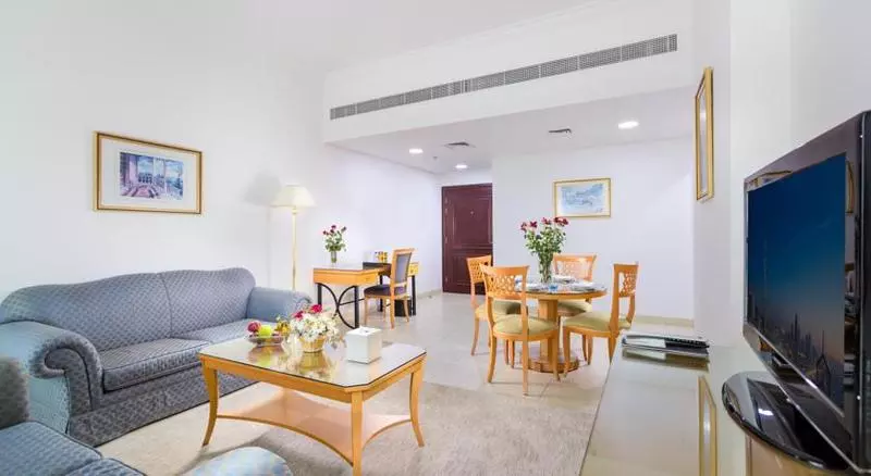 Fotos del hotel Roda Metha Suites:  2