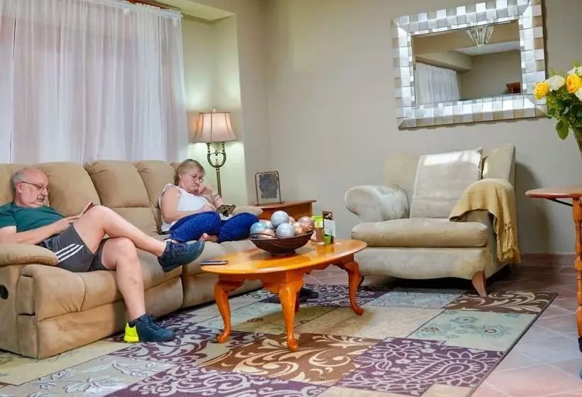Fotos del hotel Tadeo Inn Bed & Breakfast:  25