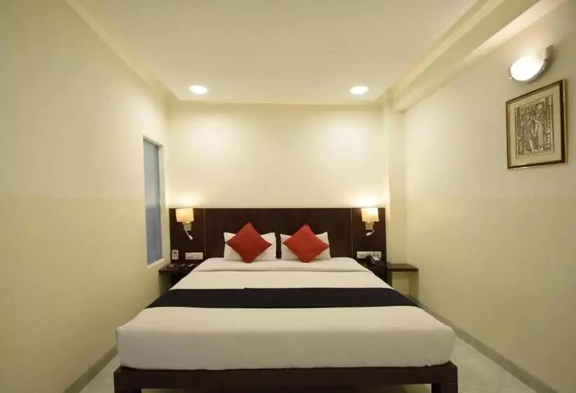 Fotos del hotel Fabhotel Radiant Star Lalkothi:  13