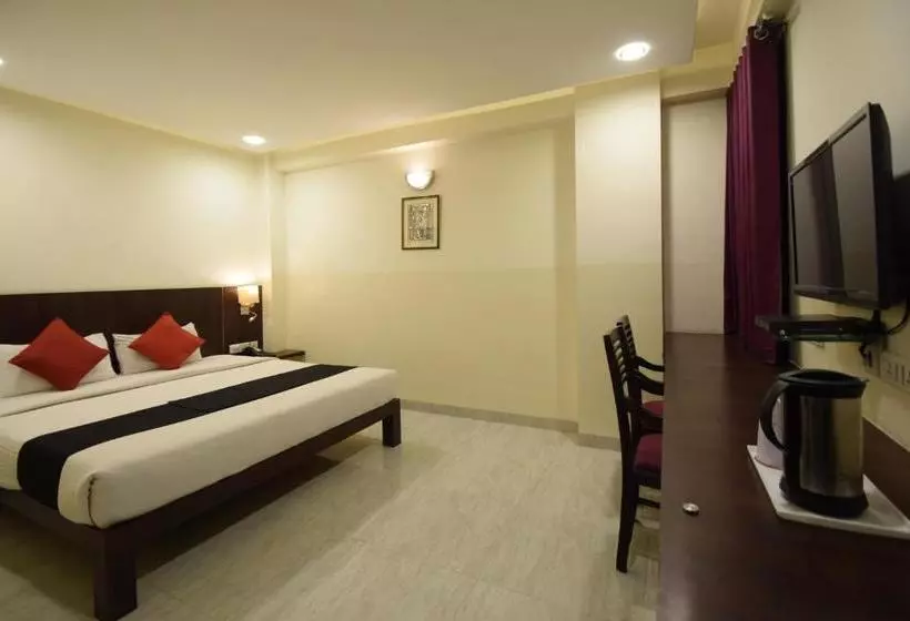 Fotos del hotel Fabhotel Radiant Star Lalkothi:  14