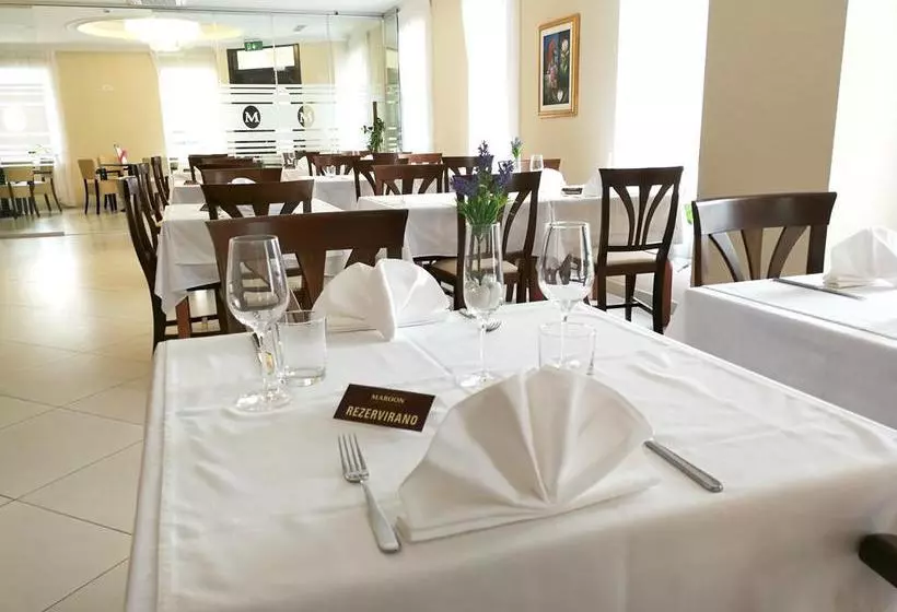 Fotos del hotel Maroon:  4