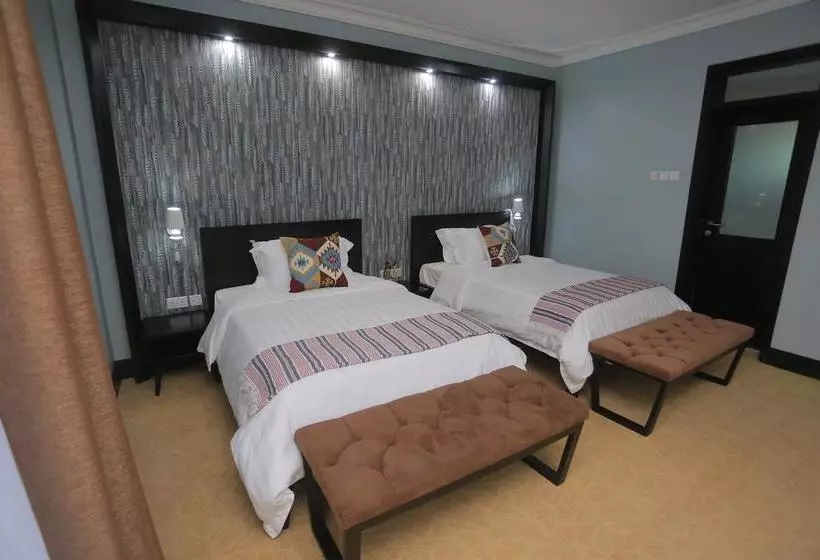 Fotos del hotel Serene Suites:  22